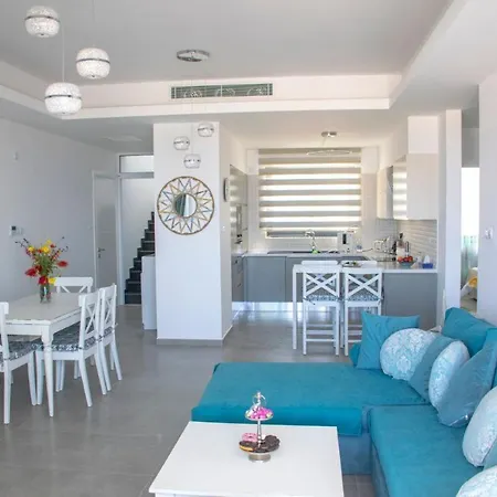 Luxurious Vacation With Private Jacuzzi Apartment *