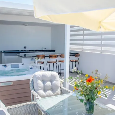 Luxurious Vacation With Private Jacuzzi Apartment Kyrenia (Northern Cyprus)